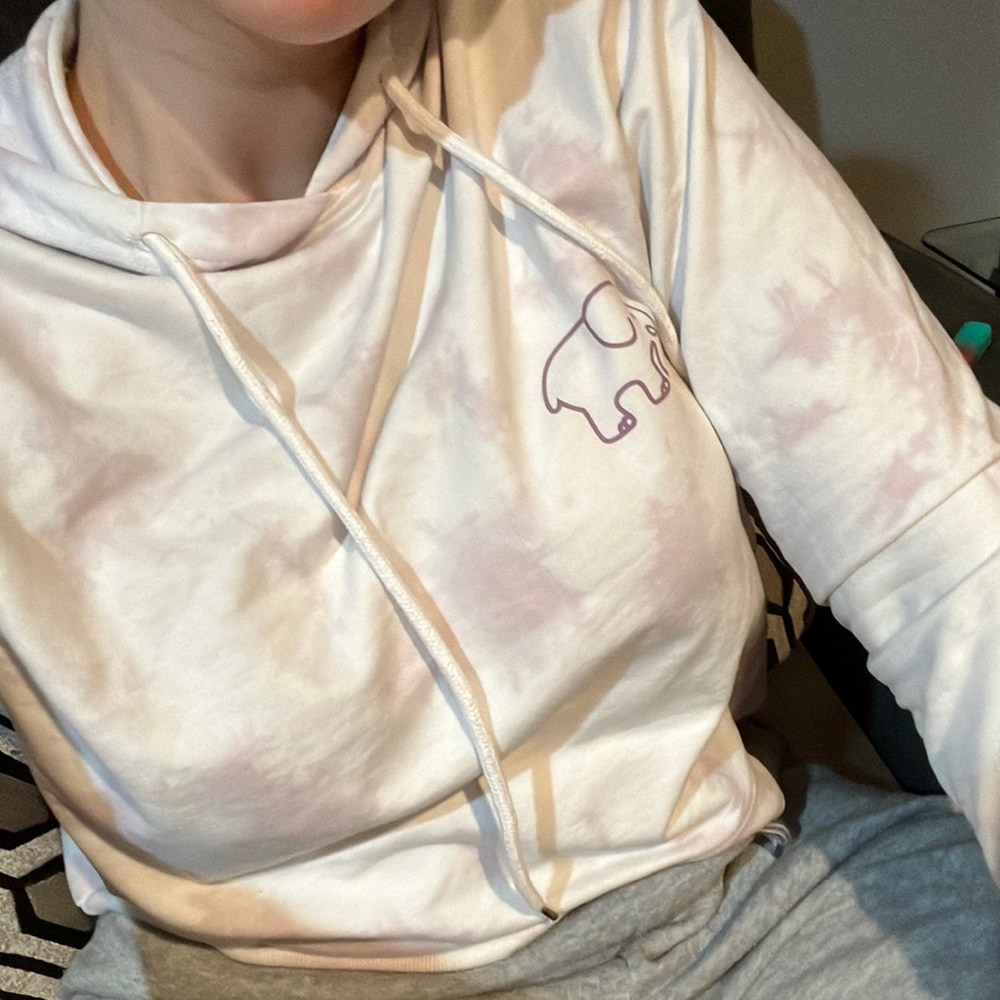 Cute hoodie from ivory Ella